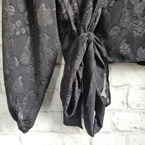 EXPRESS Black Floral Sheer Wrap Blouse, XS - Picture 5 of 6